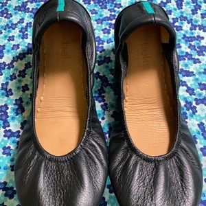 Tieks travel shoes size 8